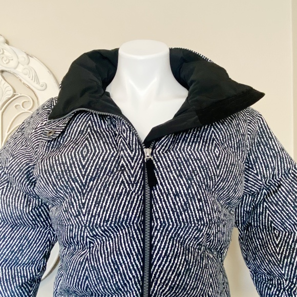 Marmot | Women's Black/White Down Snowboard/Ski Hooded Puffer Jacket | Size: S - Picture 2 of 16